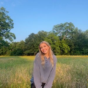 Meet your Posher, Katelyn